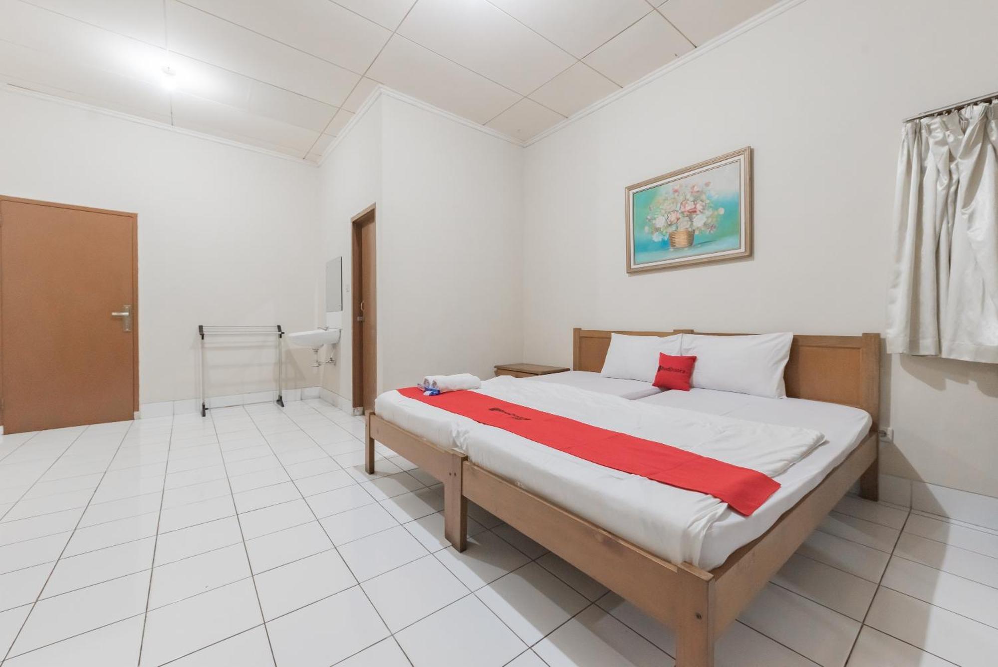 Reddoorz Plus At Hotel Griya Astoeti Bogor Exteriér fotografie