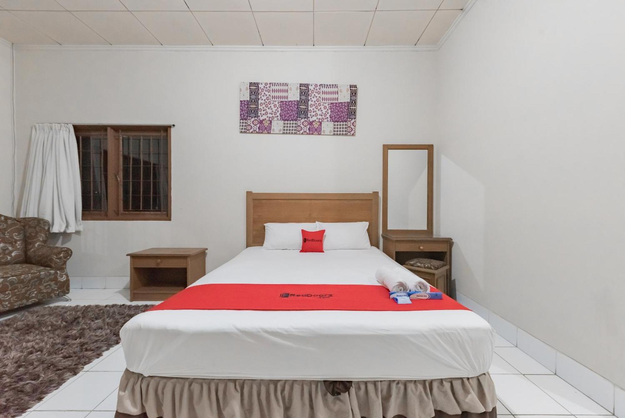 Reddoorz Plus At Hotel Griya Astoeti Bogor Exteriér fotografie