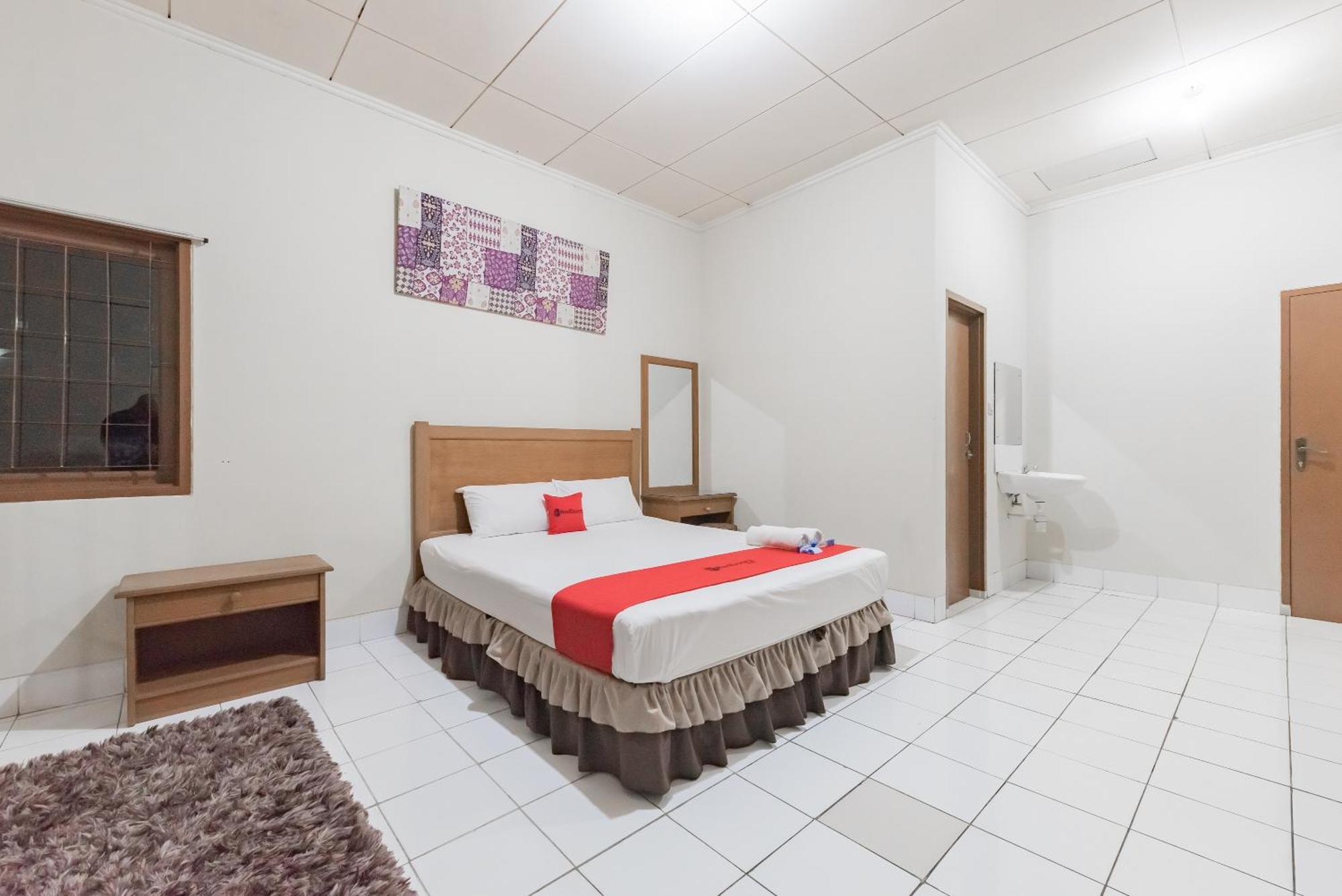 Reddoorz Plus At Hotel Griya Astoeti Bogor Exteriér fotografie