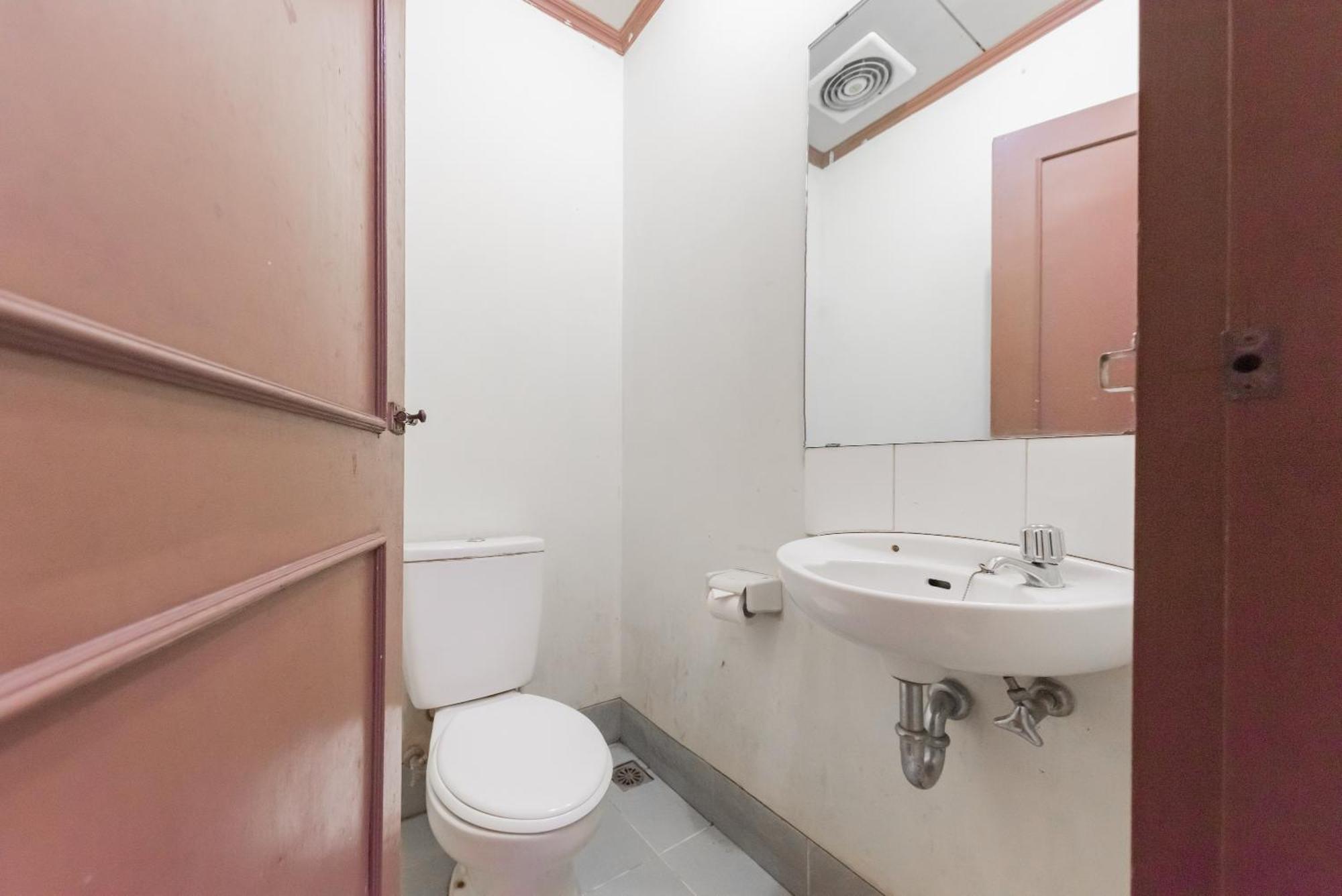 Reddoorz Plus At Hotel Griya Astoeti Bogor Exteriér fotografie